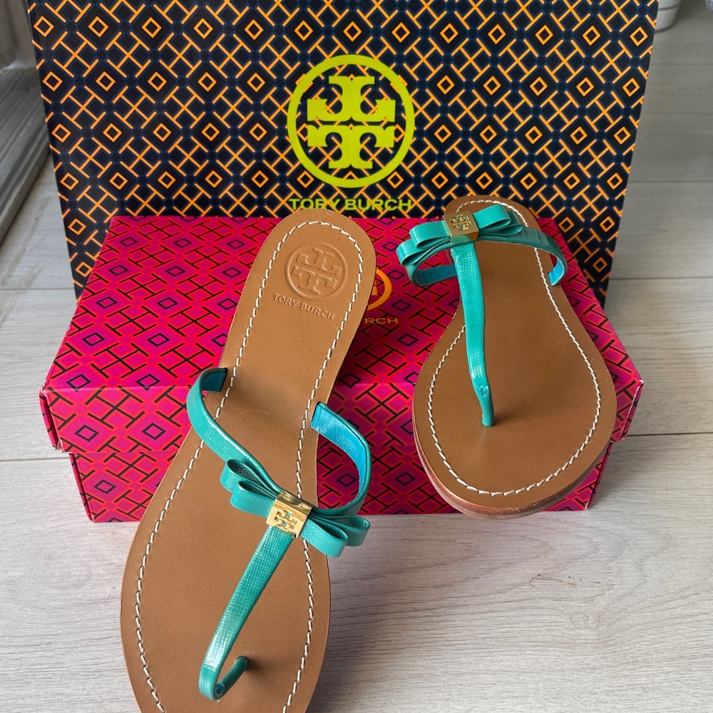 New Tory Burch Turquoise Leighanne Flat Thong Patent Women Sandals, Size…9 - Picture 3 of 7